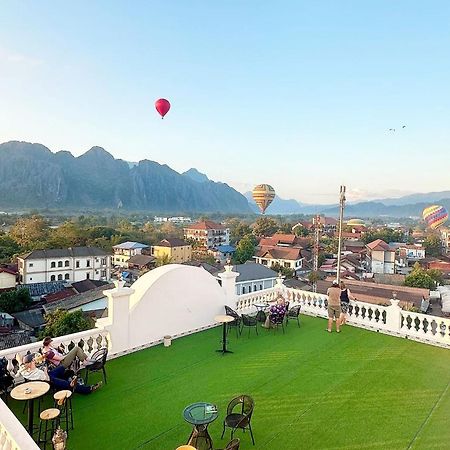 Sky Hotel Vangviang Kültér fotó
