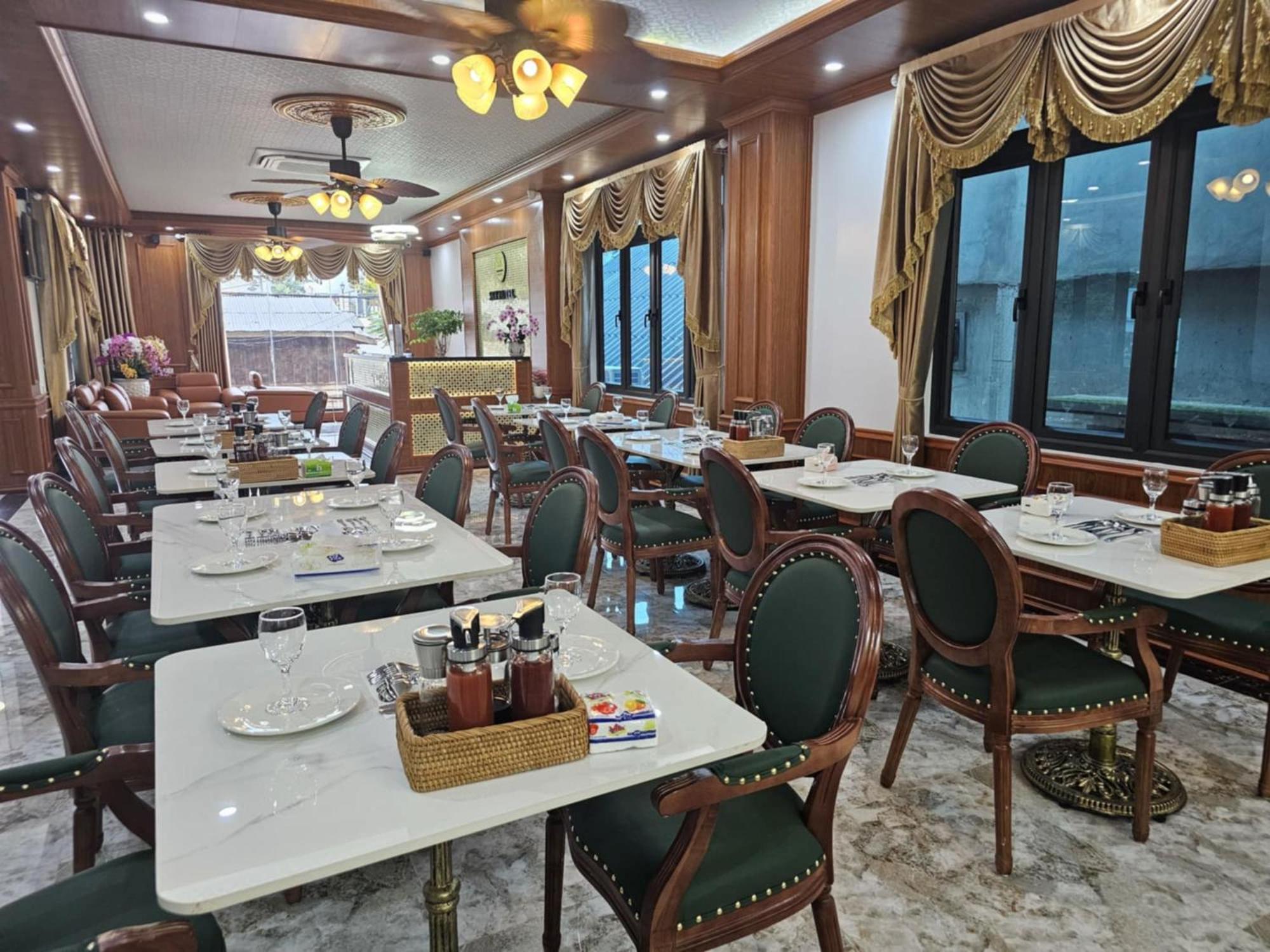 Sky Hotel Vangviang Kültér fotó