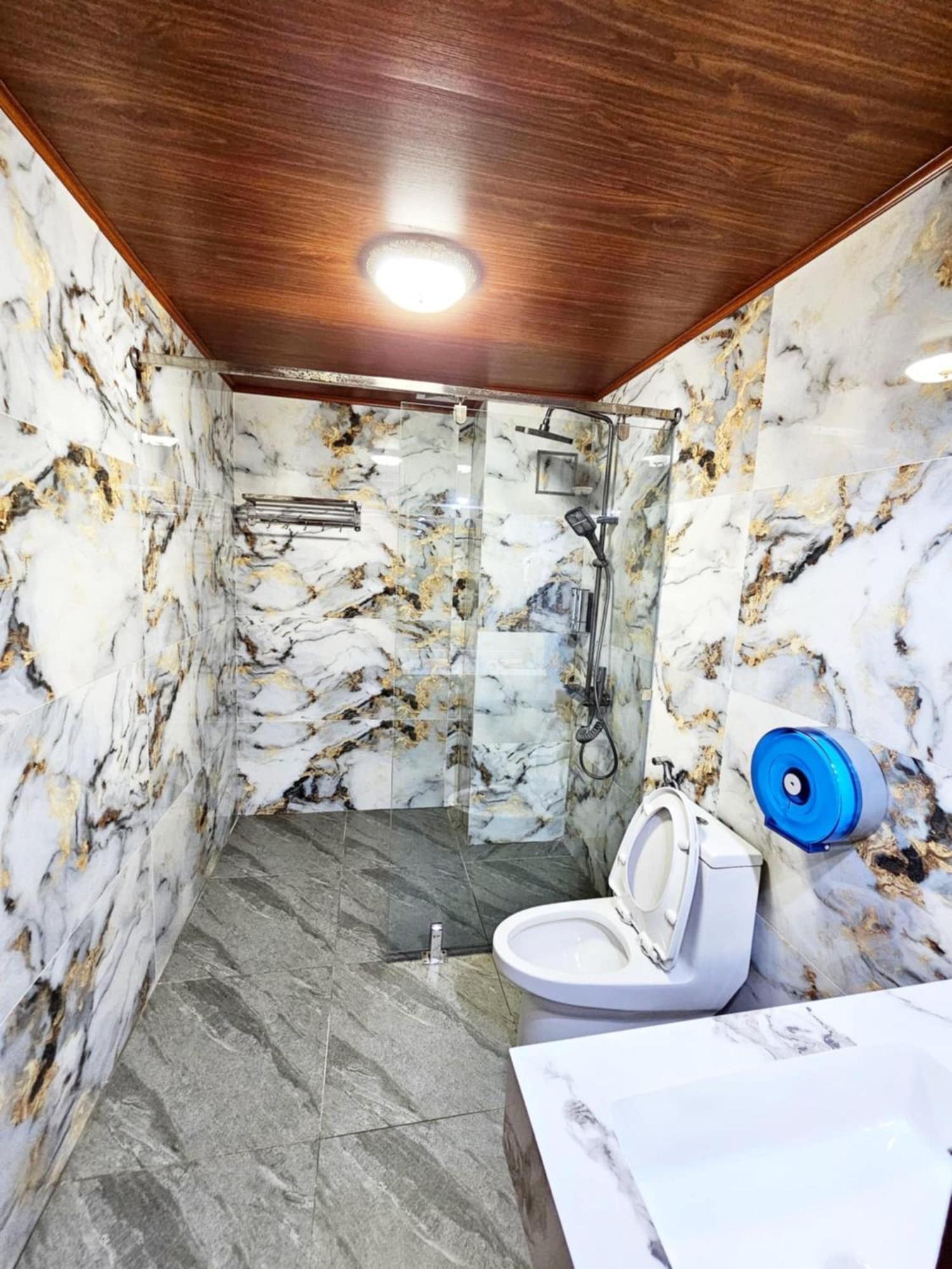 Sky Hotel Vangviang Kültér fotó