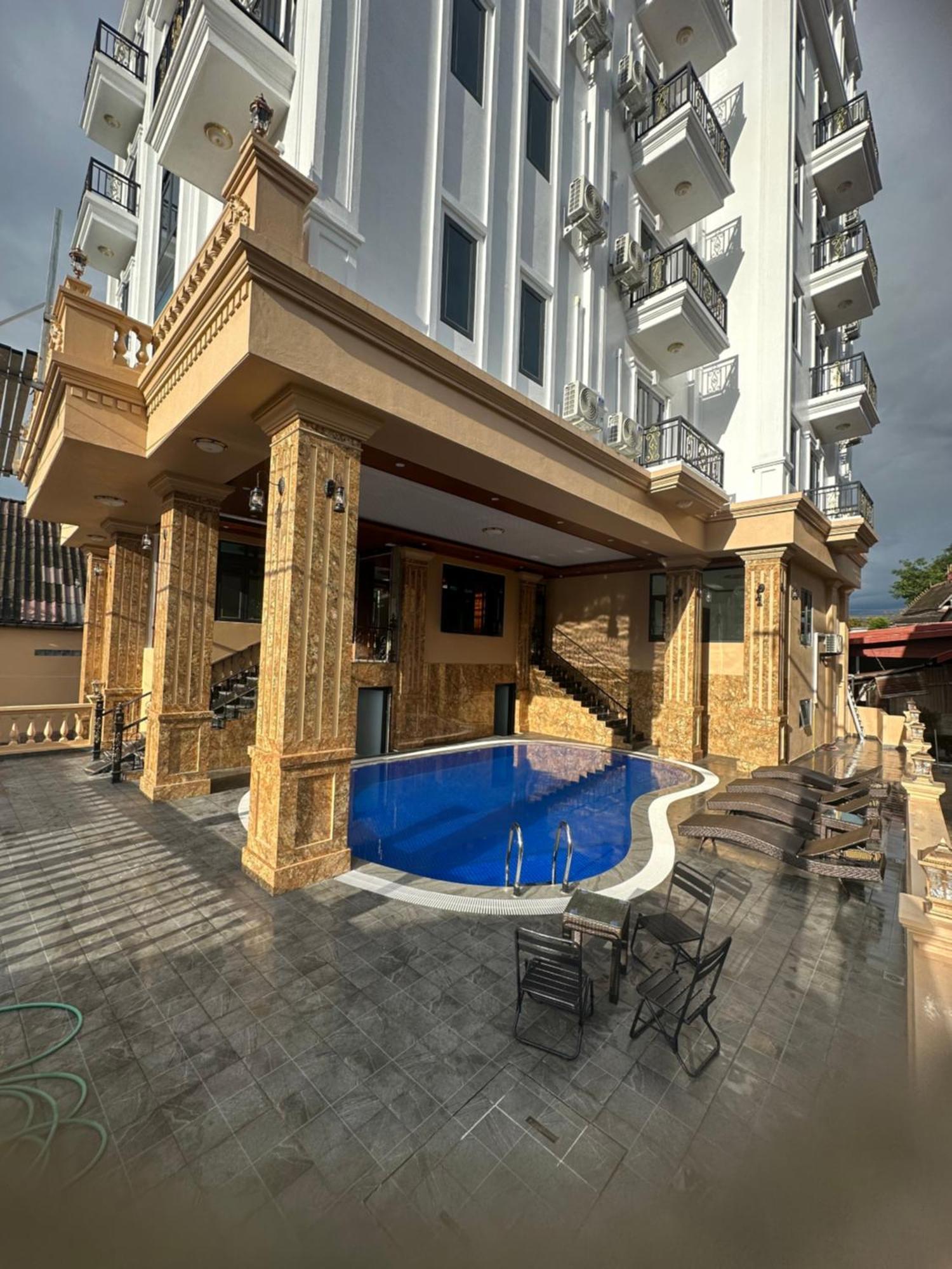 Sky Hotel Vangviang Kültér fotó